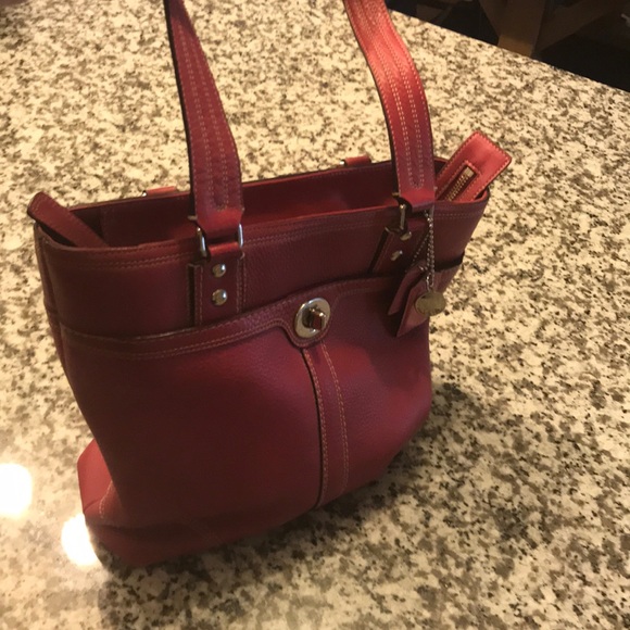 Coach purse - Picture 2 of 6